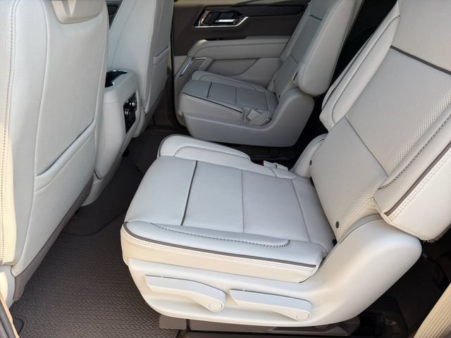 New 2026 GMC Yukon Denali w/ Denali Reserve Package AWD/4WD image 12