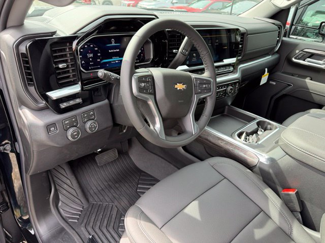 New 2026 Chevrolet Silverado 2500 LTZ w/ LTZ Convenience Package AWD/4WD image 32