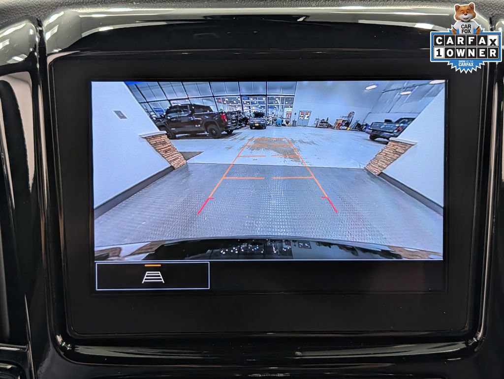 Used 2023 Chevrolet Traverse LT FWD image 15
