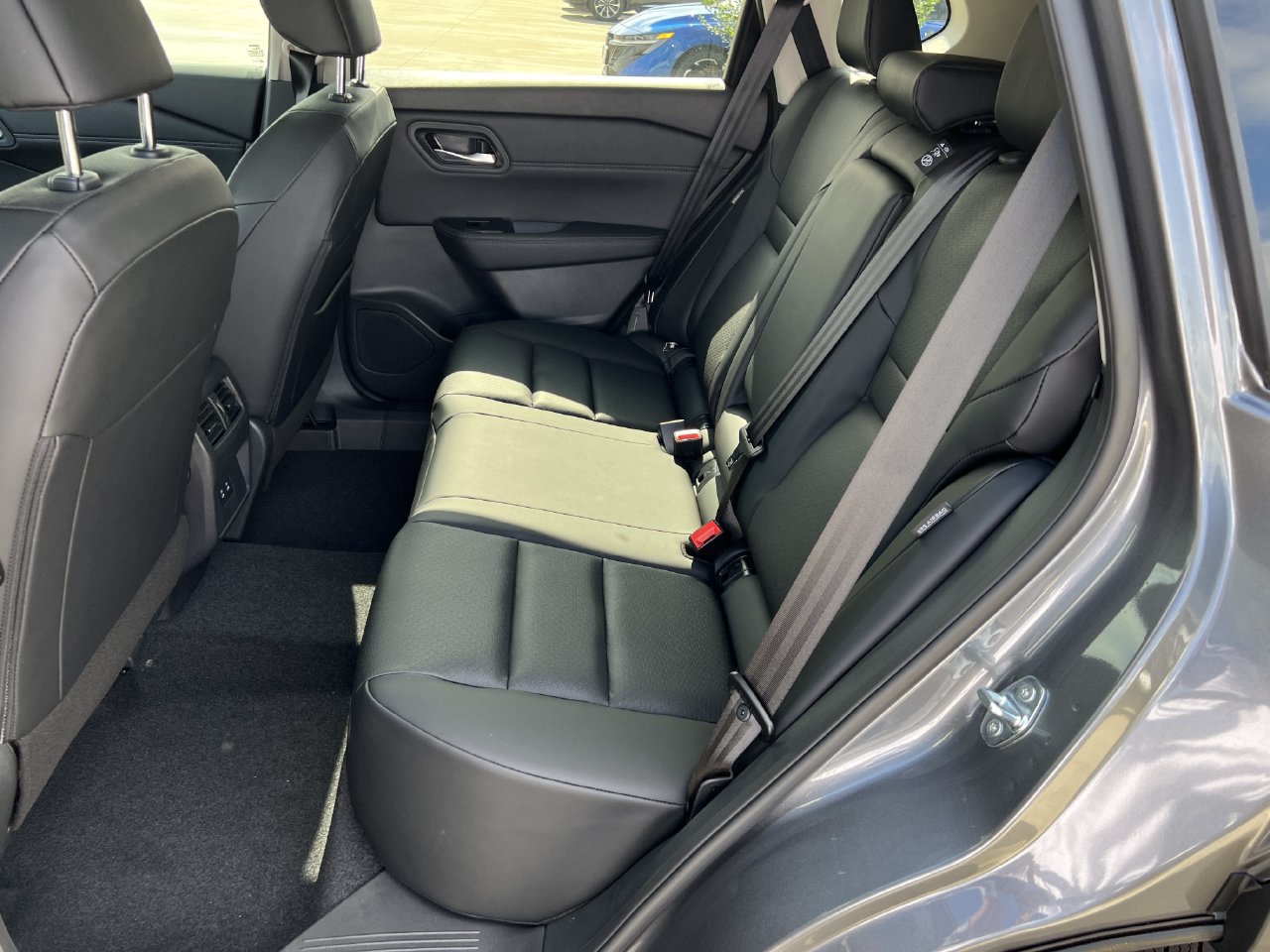 New 2026 Nissan Rogue Dark Armor AWD/4WD image 16