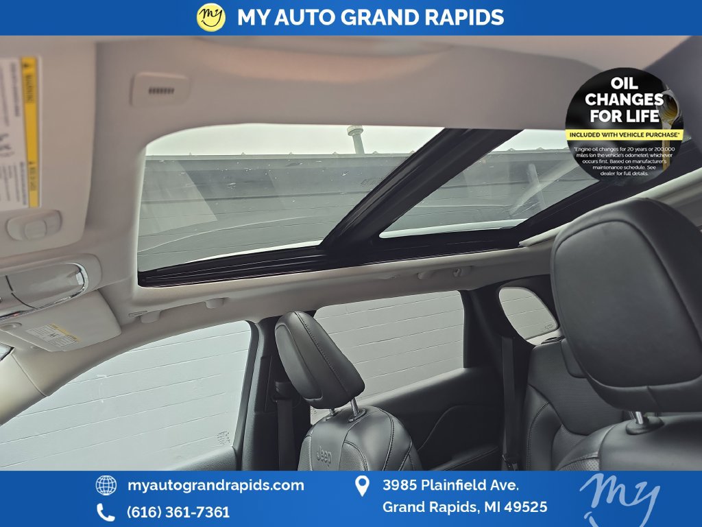 Used 2019 Jeep Cherokee Limited AWD/4WD image 21