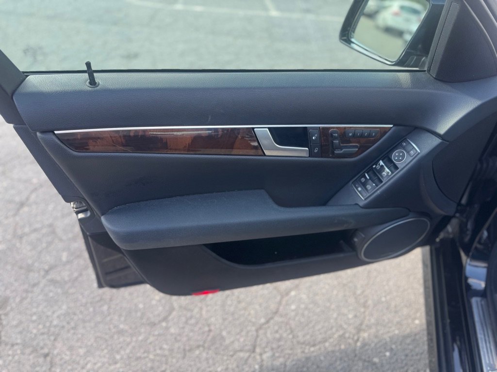 Used 2014 Mercedes-Benz C 250 Sedan image 8