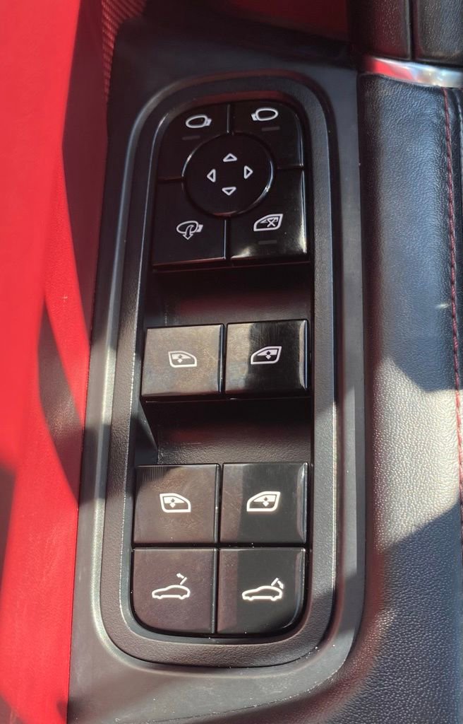 Used 2021 Porsche Cayenne image 26