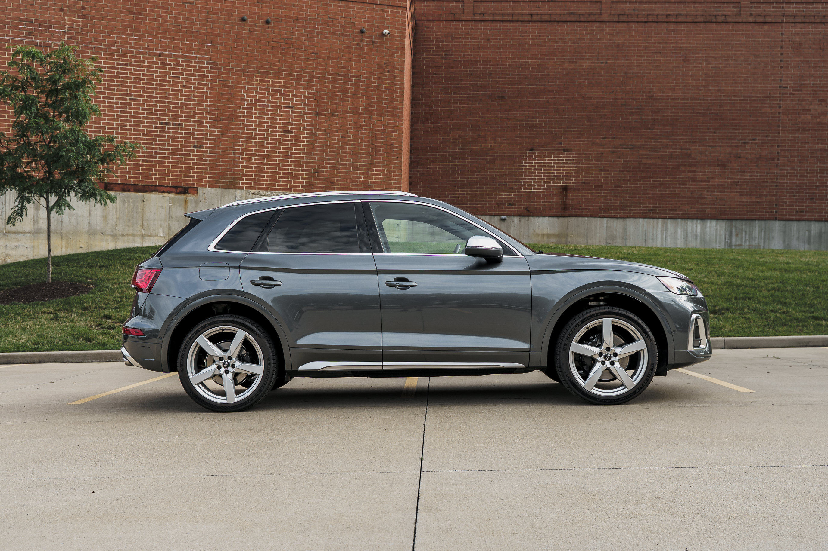 Used 2022 Audi SQ5 Prestige w/ Prestige Package AWD/4WD image 3