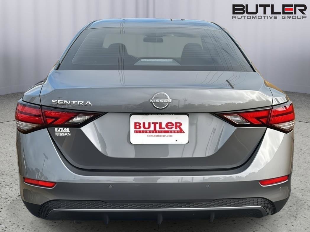 Used 2025 Nissan Sentra S w/ Trunk Package image 4