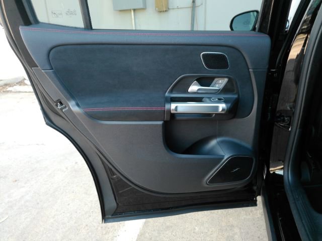 Used 2024 Mercedes-Benz GLB 250 image 19