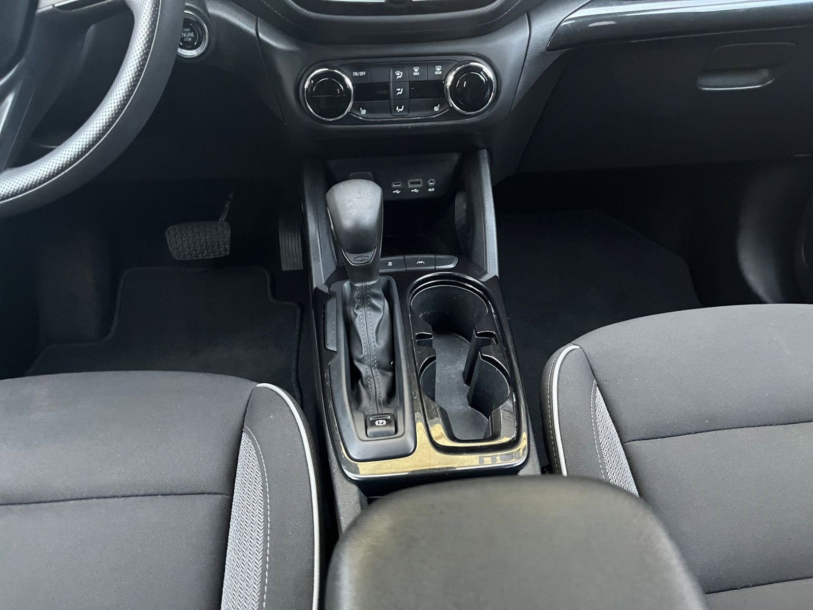 Used 2023 Chevrolet TrailBlazer LT w/ Convenience Package image 41