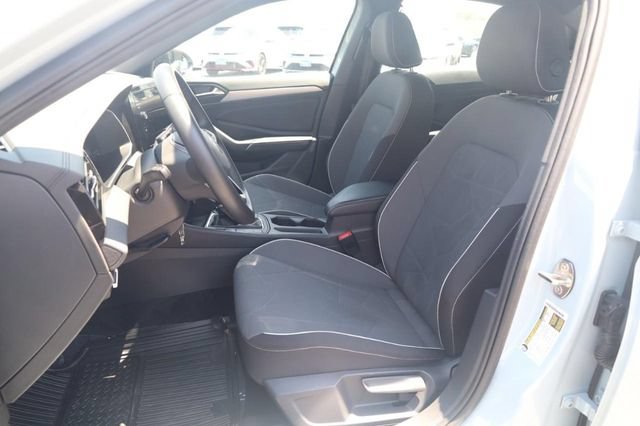 Used 2025 Volkswagen Jetta Sport FWD image 16