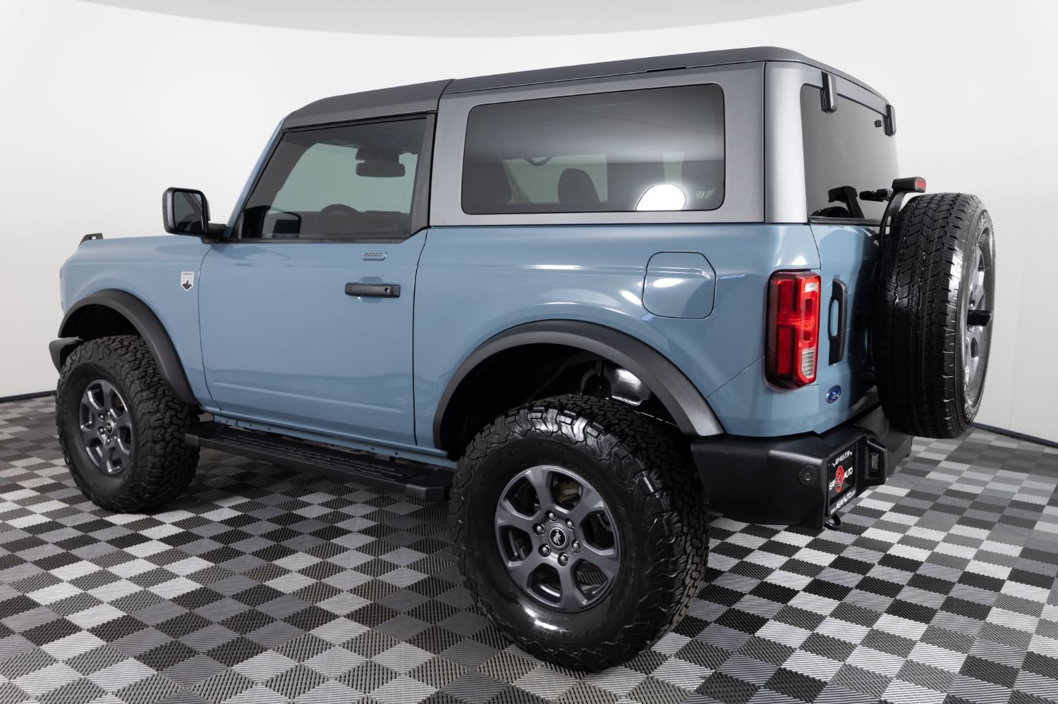 Used 2022 Ford Bronco 2-Door AWD/4WD image 4