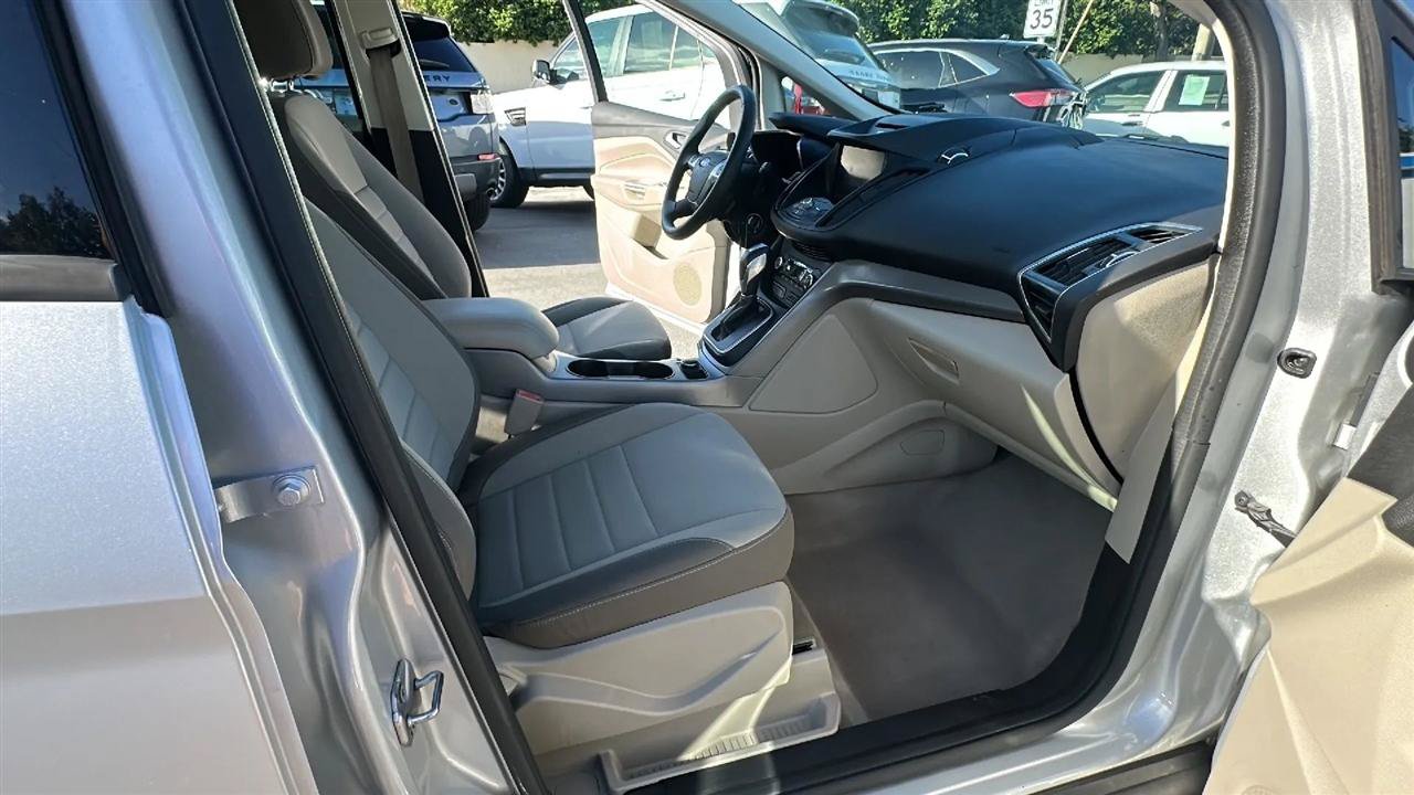 Used 2013 Ford C-MAX SE FWD image 35