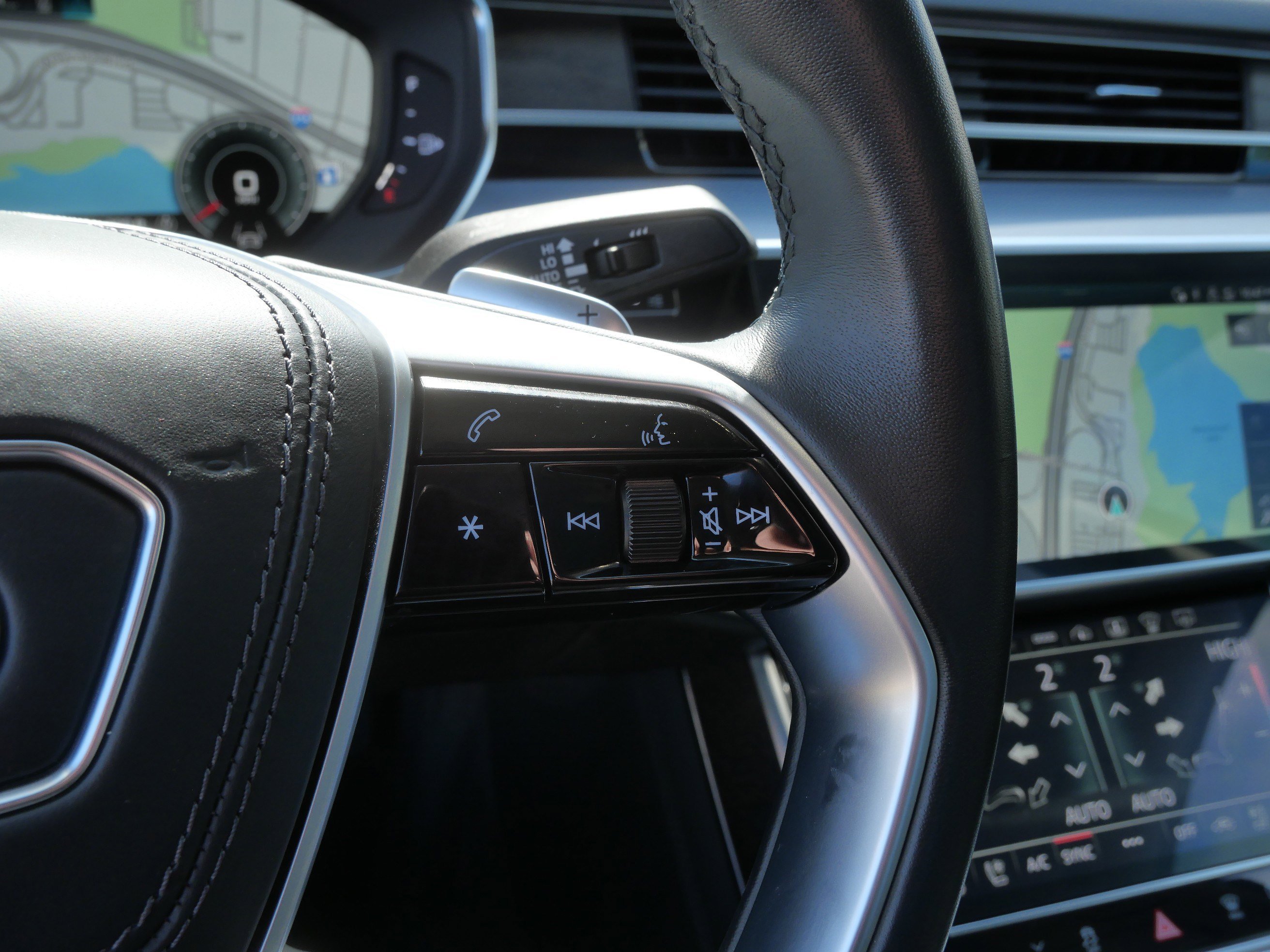 Used 2023 Audi A8 L 3.0T AWD/4WD image 27