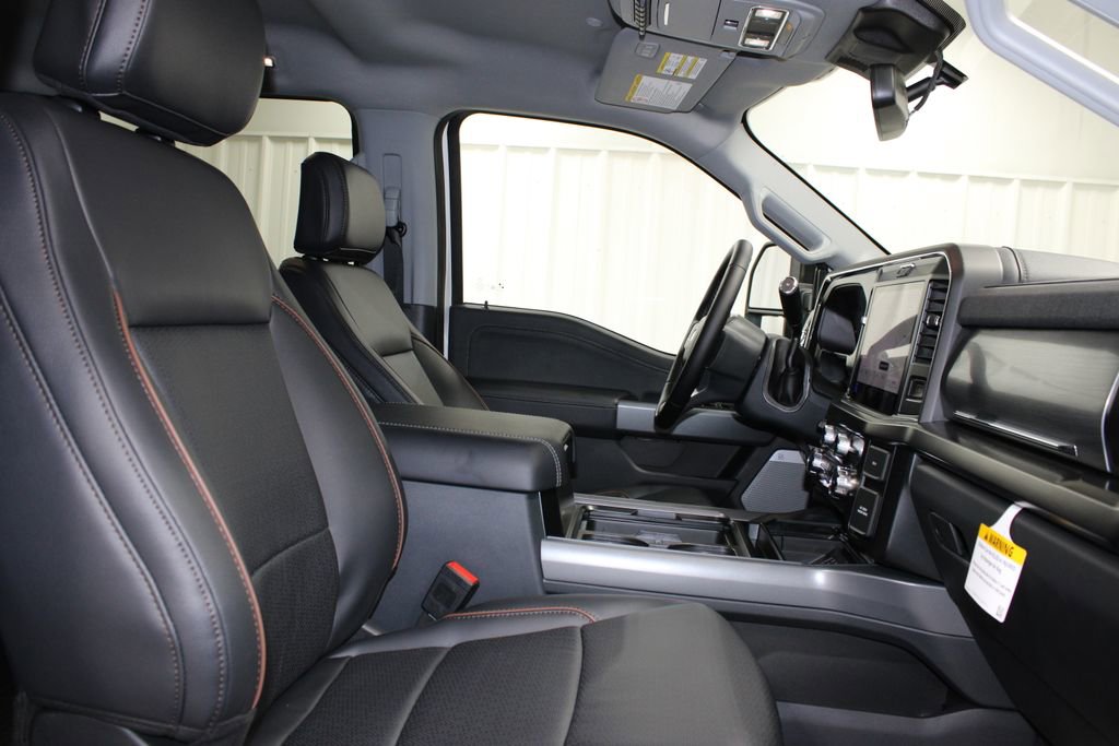 New 2026 Ford F250 Lariat w/ Black Appearance Package image 37
