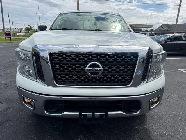 Used 2017 Nissan Titan SV AWD/4WD image 8