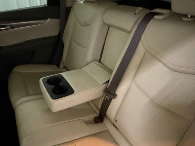 Used 2018 Cadillac XT5 Luxury w/ Driver Awareness Package AWD/4WD image 18