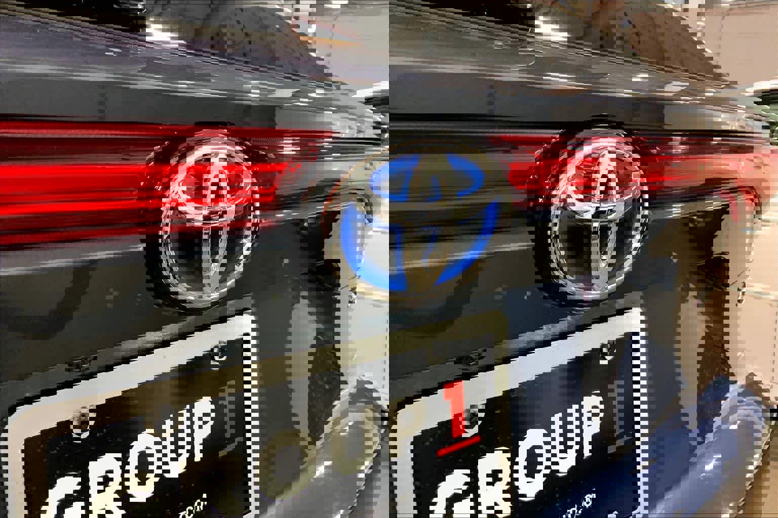 Used 2023 Toyota Venza XLE image 9