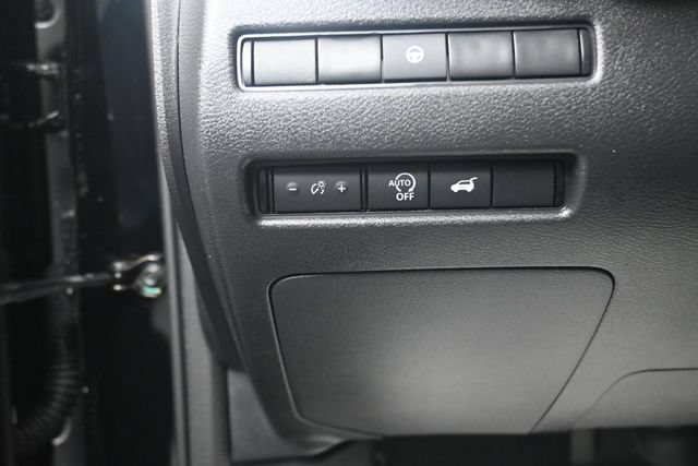 Used 2026 Nissan Rogue SL AWD/4WD image 12