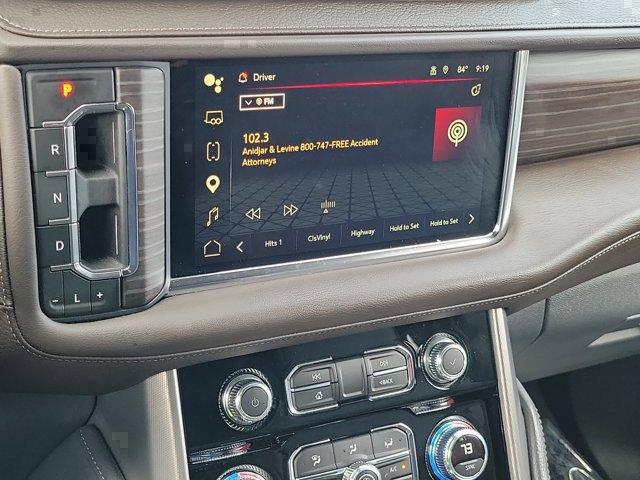 Used 2024 GMC Yukon Denali RWD image 29