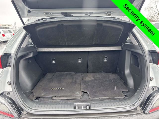 Used 2023 Hyundai Kona SE w/ Cargo Package image 32