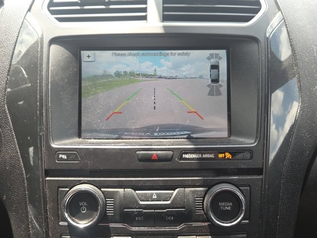 Used 2018 Ford Explorer XLT w/ Equipment Group 202A AWD/4WD image 34