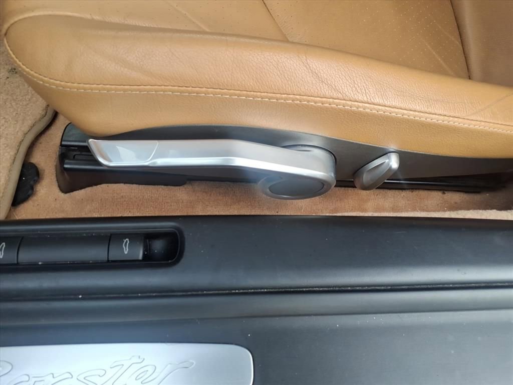 Used 2005 Porsche Boxster Base image 27