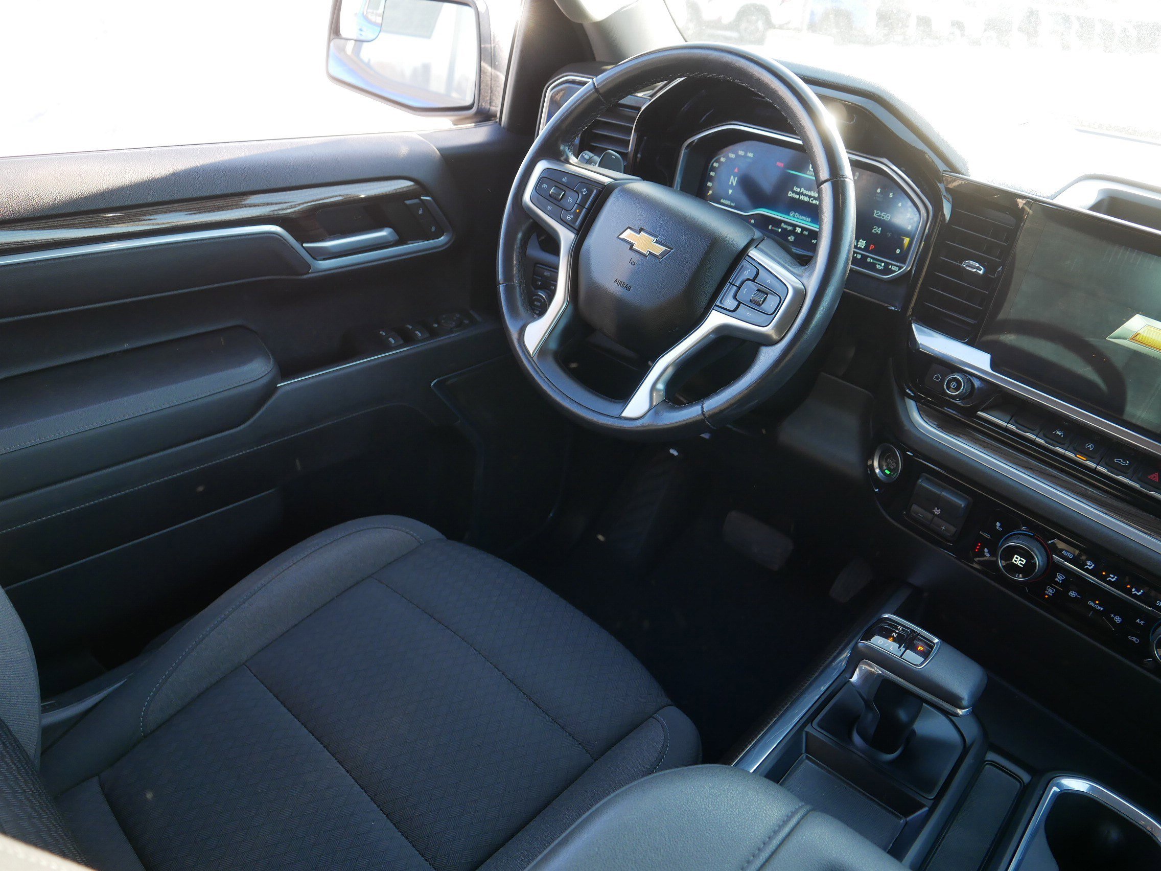 Used 2022 Chevrolet Silverado 1500 LT w/ LPO, Chrome Package image 9