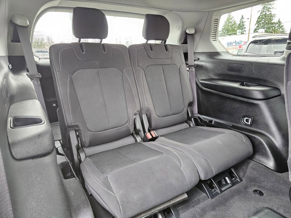 Used 2023 Jeep Grand Cherokee L Laredo image 16