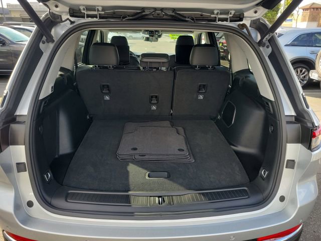 Used 2023 Jeep Grand Cherokee 4WD 4xe w/ Luxury Tech Group II image 8