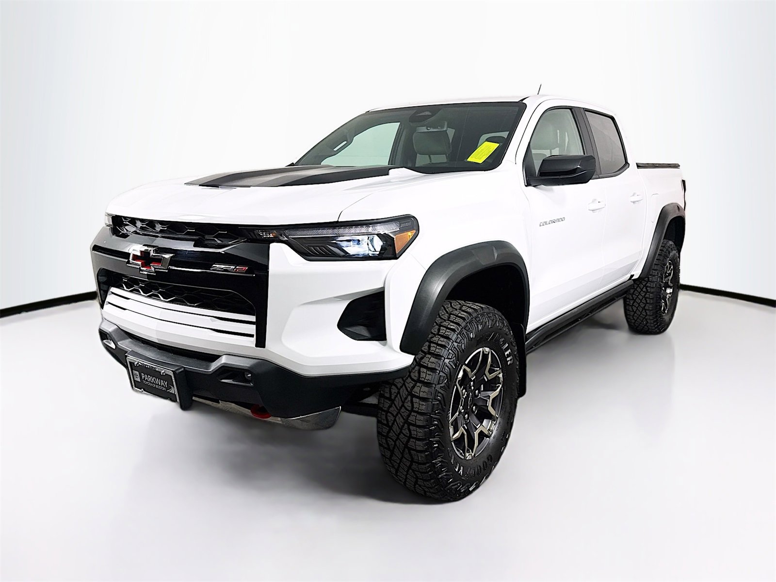 Used 2024 Chevrolet Colorado ZR2 image 3