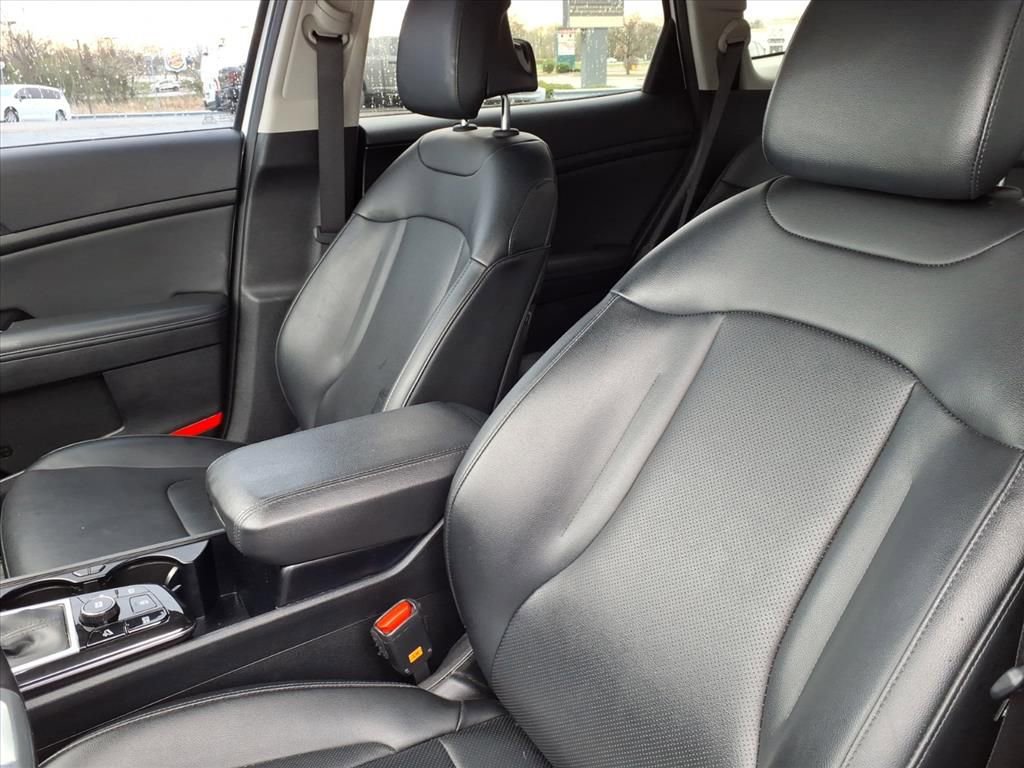 Used 2023 Kia Sportage EX FWD image 10