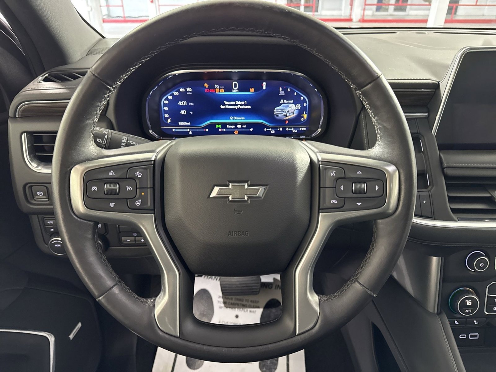 Used 2022 Chevrolet Tahoe Z71 w/ Luxury Package image 16