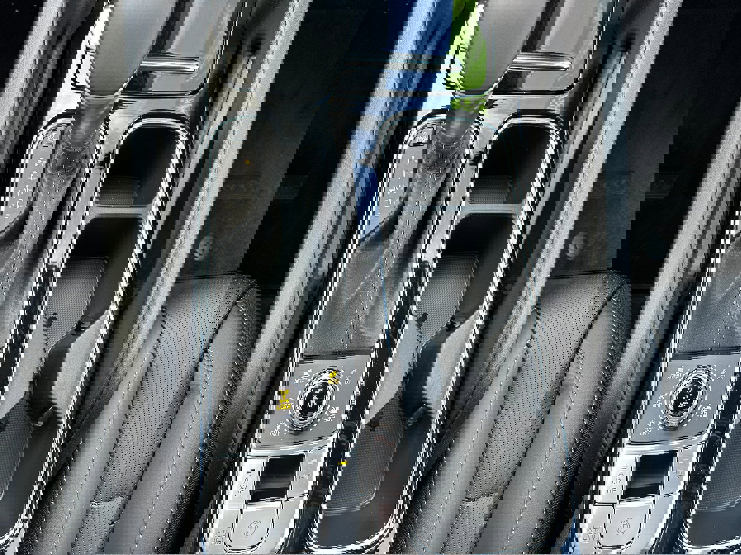 New 2025 Kia Telluride S image 44