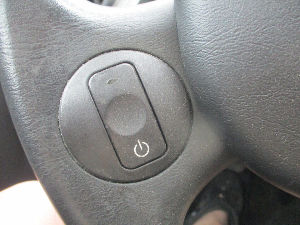Used 2004 Saturn ION Level 2 w/ Power Pkg FWD image 31
