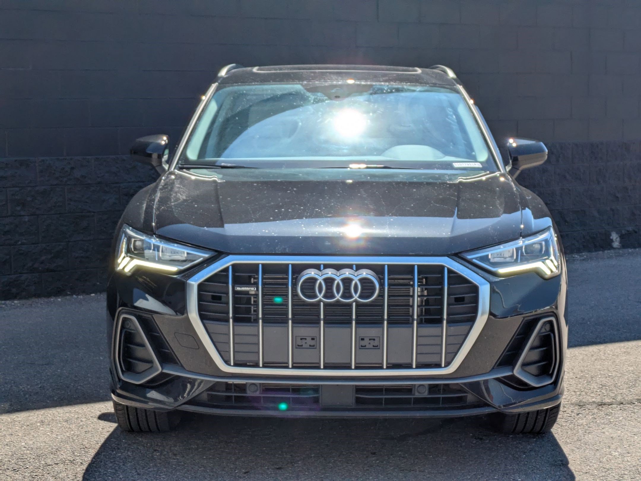 Certified 2025 Audi Q3 2.0T Premium w/ Convenience Package AWD/4WD image 2