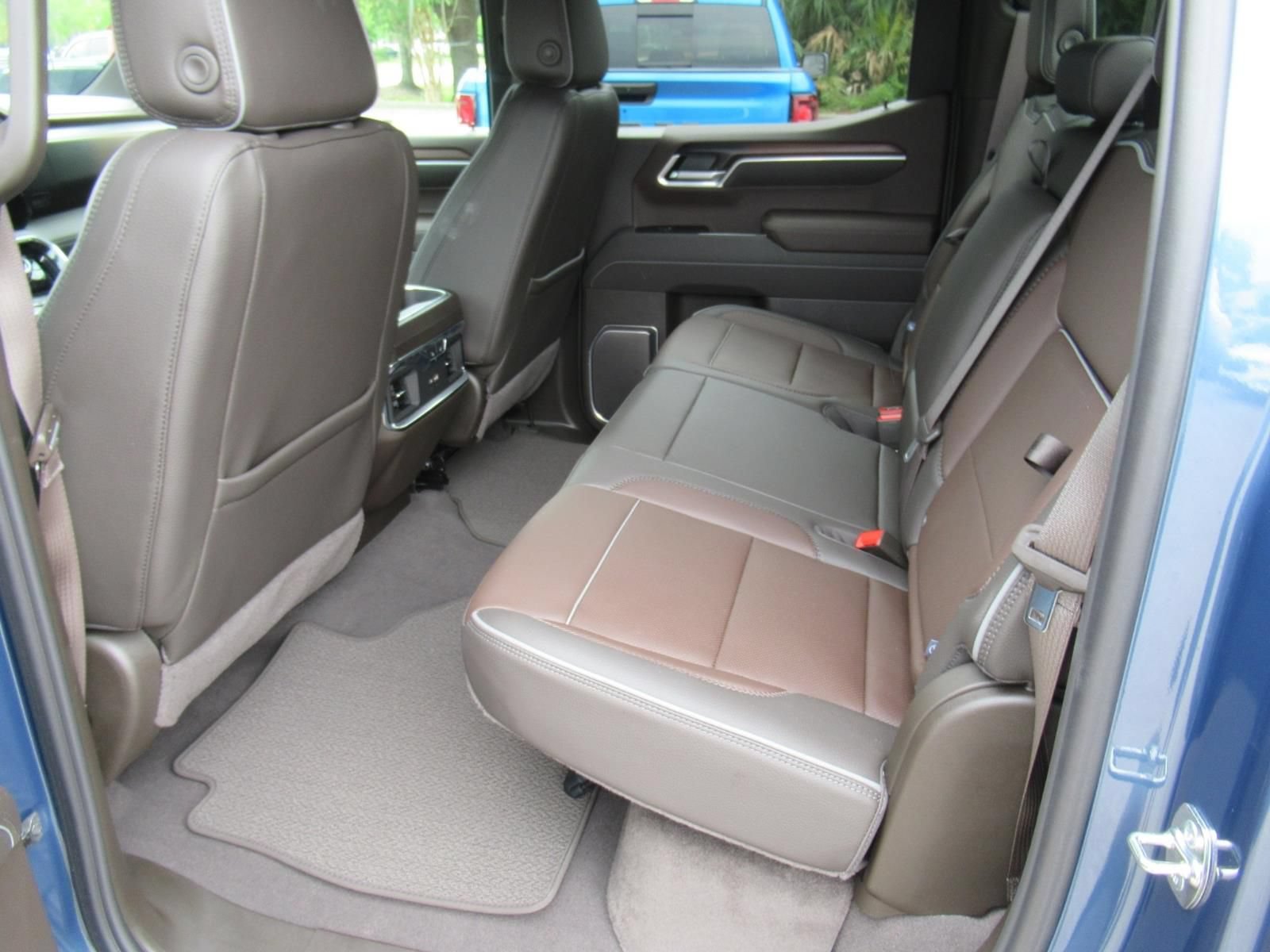 Used 2026 GMC Sierra 1500 Denali AWD/4WD image 36