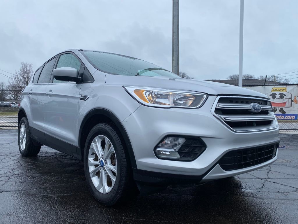 Used 2017 Ford Escape SE image 29
