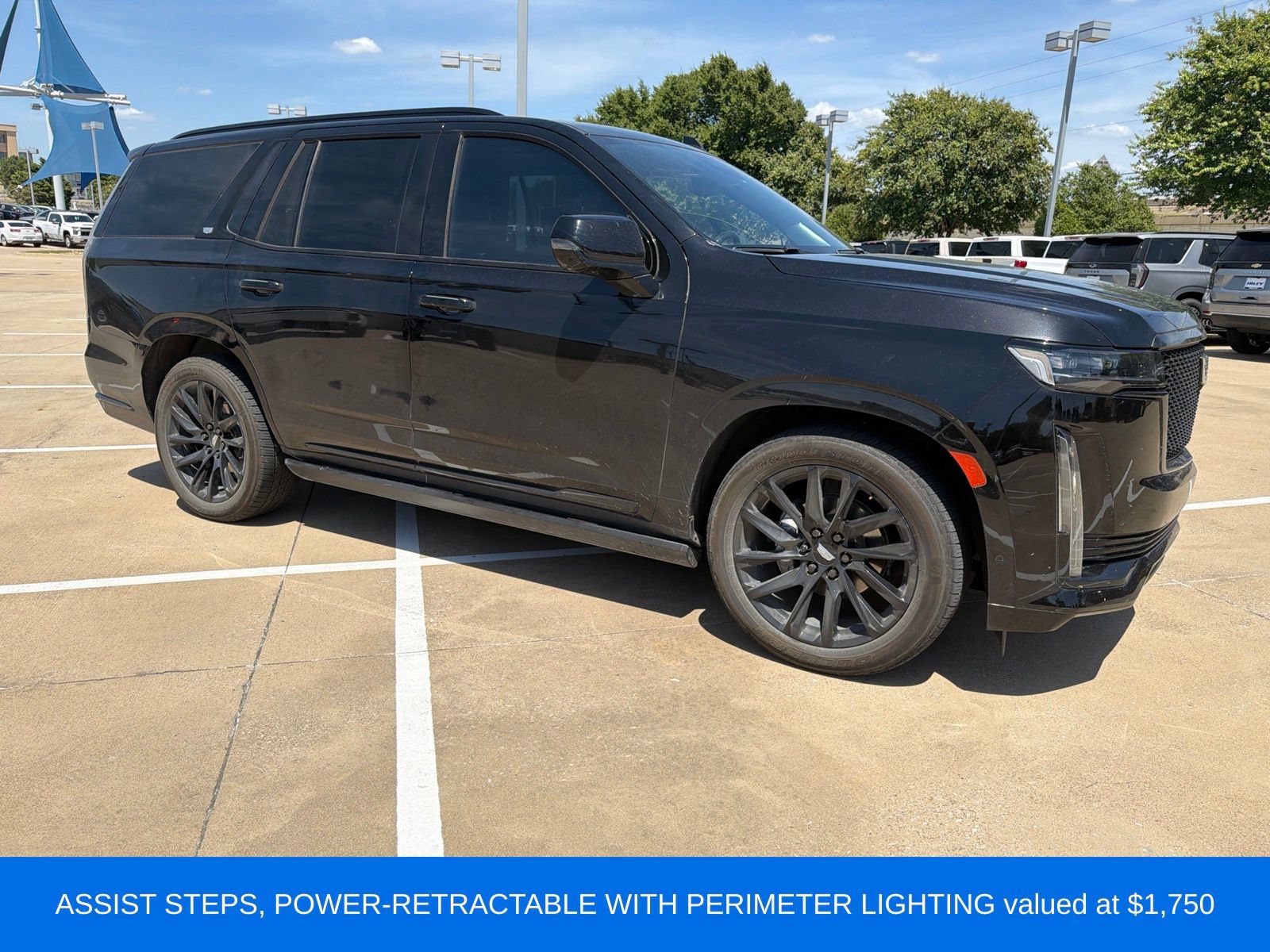 Used 2023 Cadillac Escalade Sport Platinum w/ LPO, ONYX Package AWD/4WD image 7