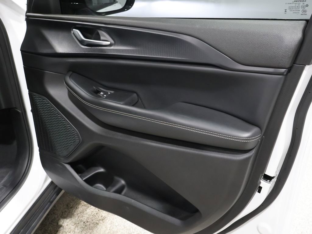 Certified 2023 Jeep Grand Cherokee Altitude image 28