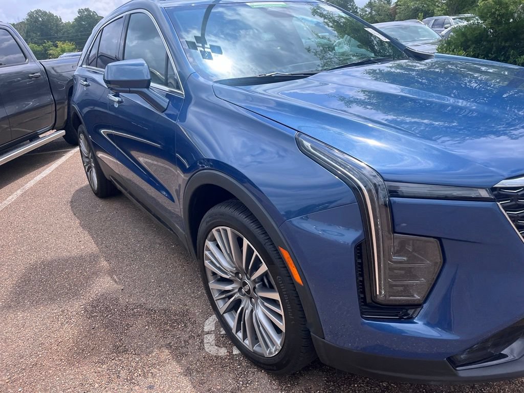 Used 2024 Cadillac XT4 Premium Luxury w/ Active Safety Package FWD video 3