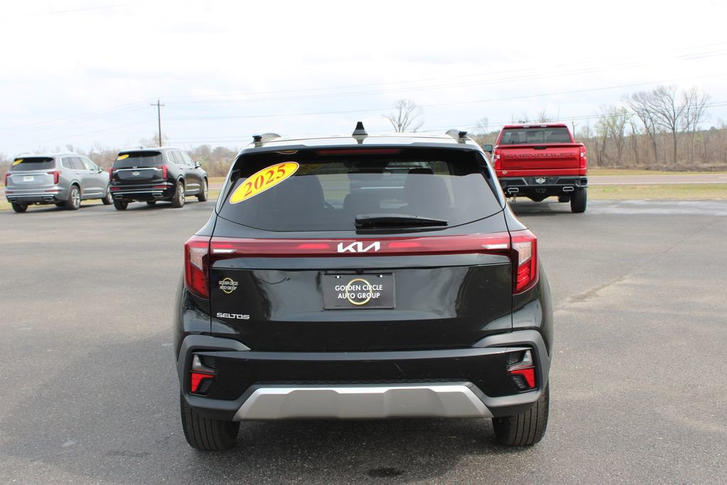 Used 2025 Kia Seltos S image 8