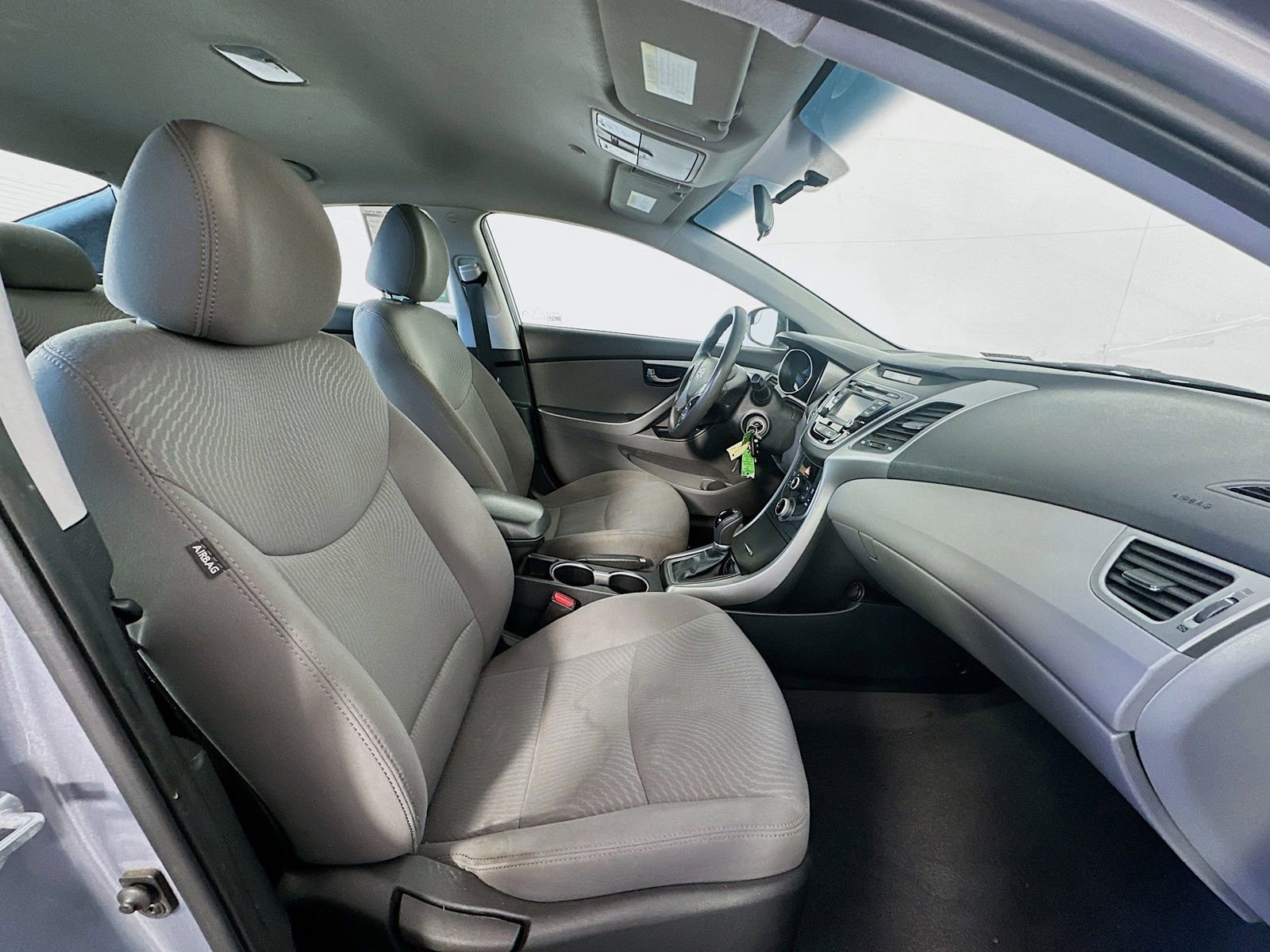 Used 2015 Hyundai Elantra SE w/ Option Group 02 FWD image 25