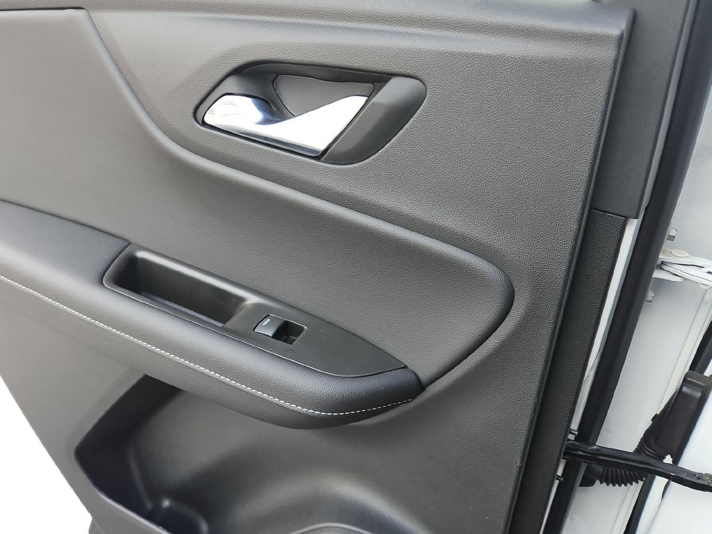 Used 2025 Chevrolet Blazer LT FWD image 26
