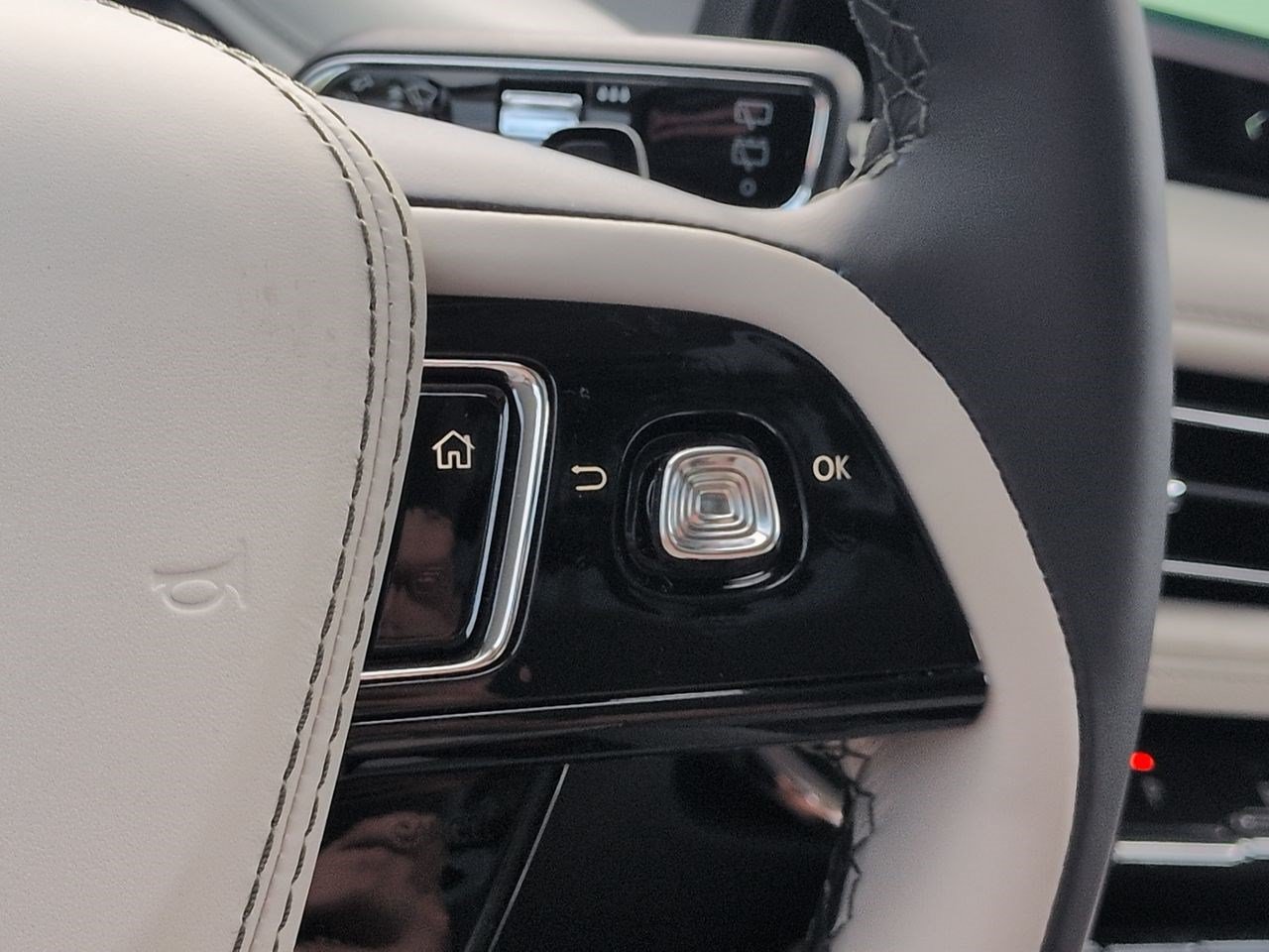 New 2026 Lincoln Aviator Reserve RWD image 26