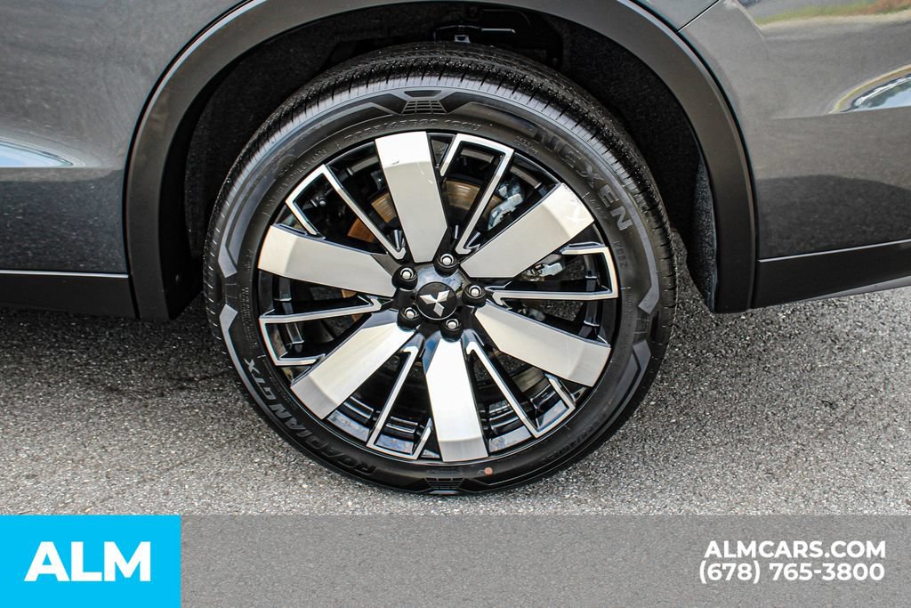 Used 2025 Mitsubishi Outlander SE FWD image 16