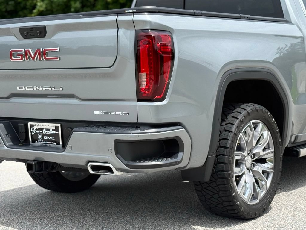 Used 2025 GMC Sierra 1500 Denali w/ Denali Reserve Package AWD/4WD image 17