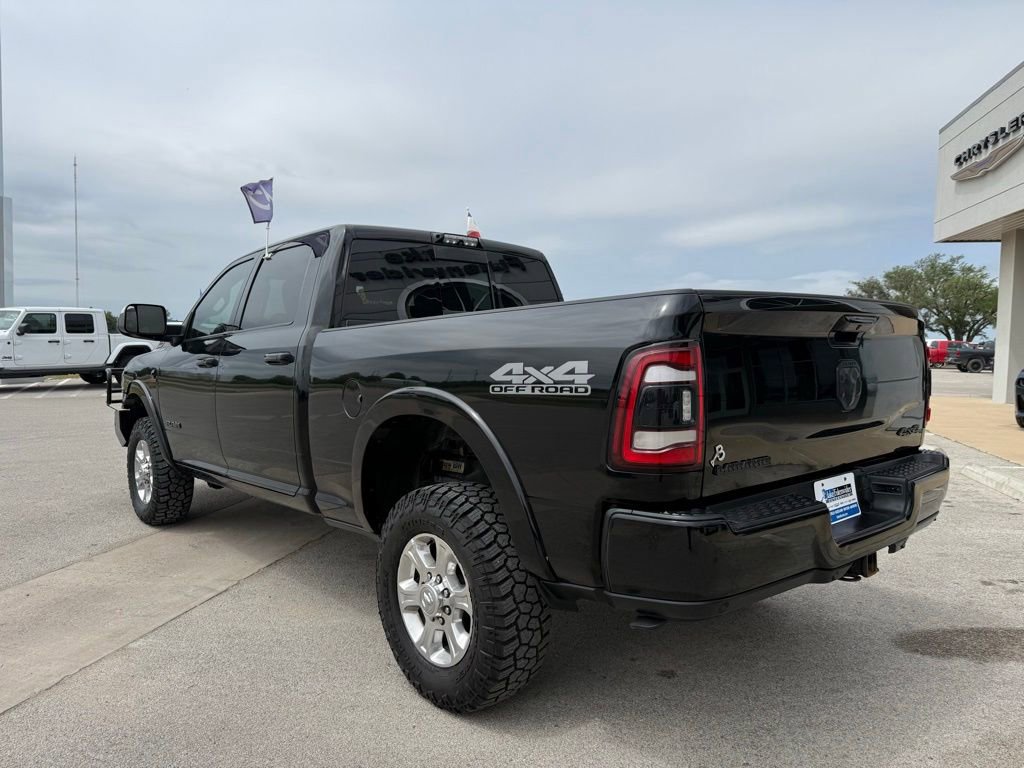 Used 2019 RAM 2500 Laramie w/ Black Appearance Package AWD/4WD image 3