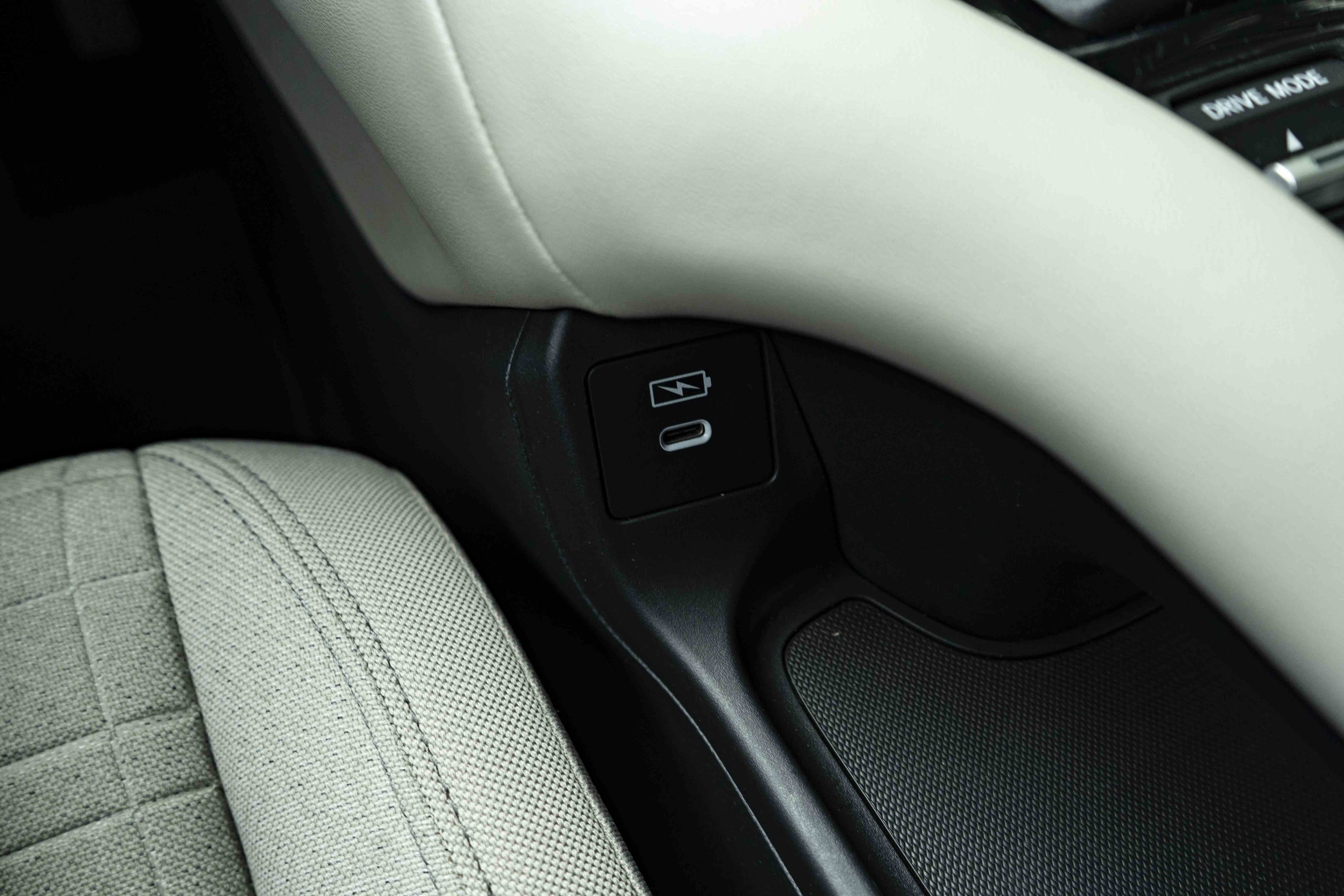 Certified 2026 Honda HR-V LX image 28