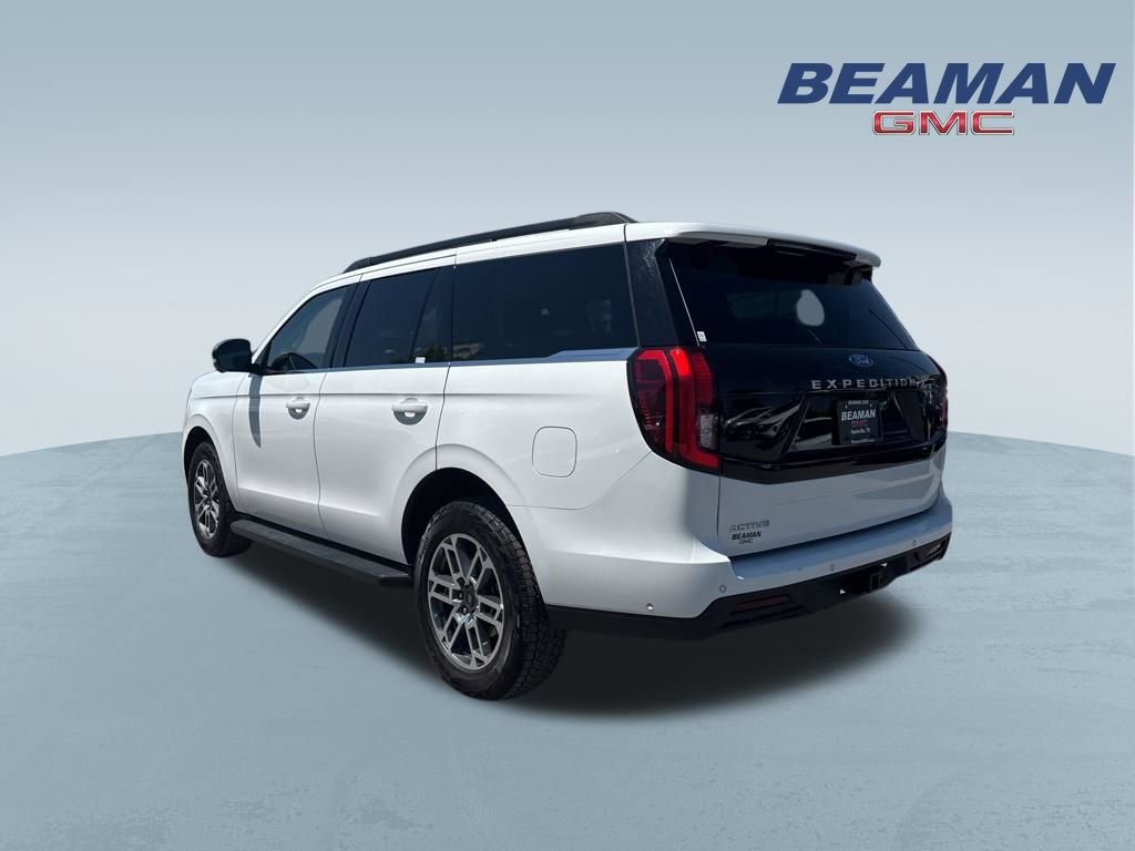 Used 2025 Ford Expedition Active AWD/4WD image 5