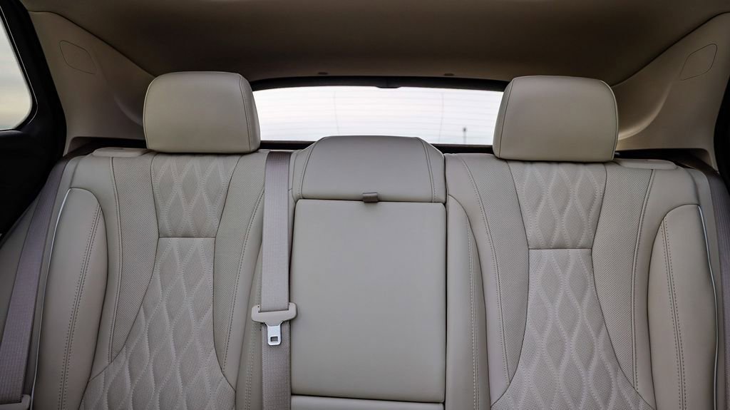 Used 2023 Buick Envision Avenir image 27