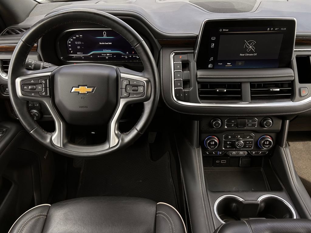 Used 2024 Chevrolet Suburban Premier image 12