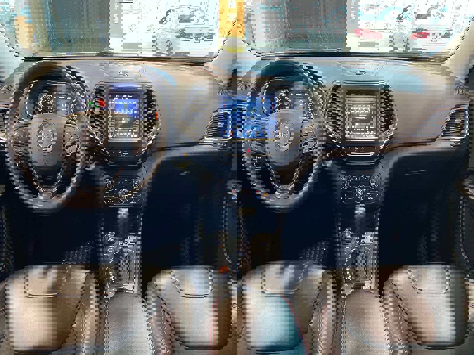 Used 2020 Jeep Cherokee Trailhawk w/ Cold Weather Group image 14